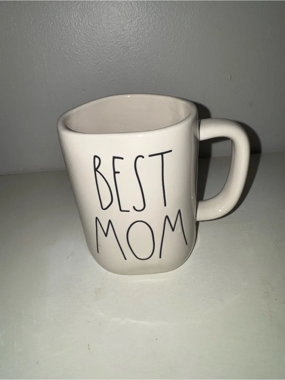 Like new, Rae Dunn, Best Mom Coffee Mug